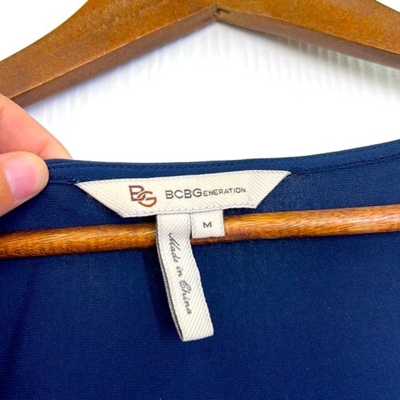 BCBGeneration - Navy Blue Stretch Wrap With Pleat Flutter Shoulders Dress Size M - Picture 11 of 13